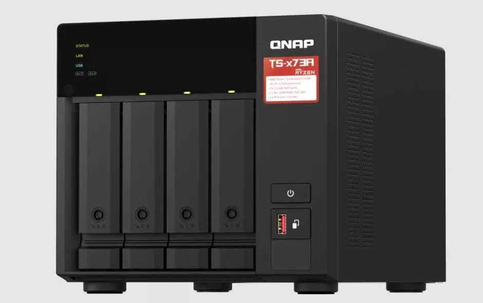 Qnap TS-473A 4-BAY NAS AMD RYZEN V1500V 8GB Desktop